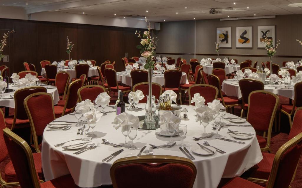Delta Hotels By Marriott Warwick Warwick  Eksteriør billede